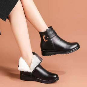 Bota Feminina de Couro Anna Classic– Forro de Lã e Sola Antiderrapante - Rosence